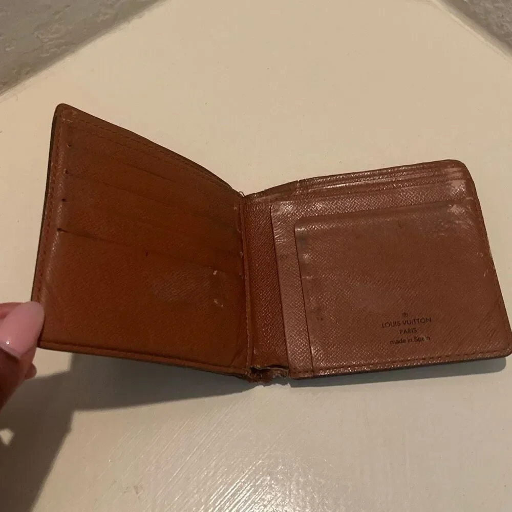 Louis Vuitton Men’s Bifold Wallet Brown Classic Monogram Print Cardholder